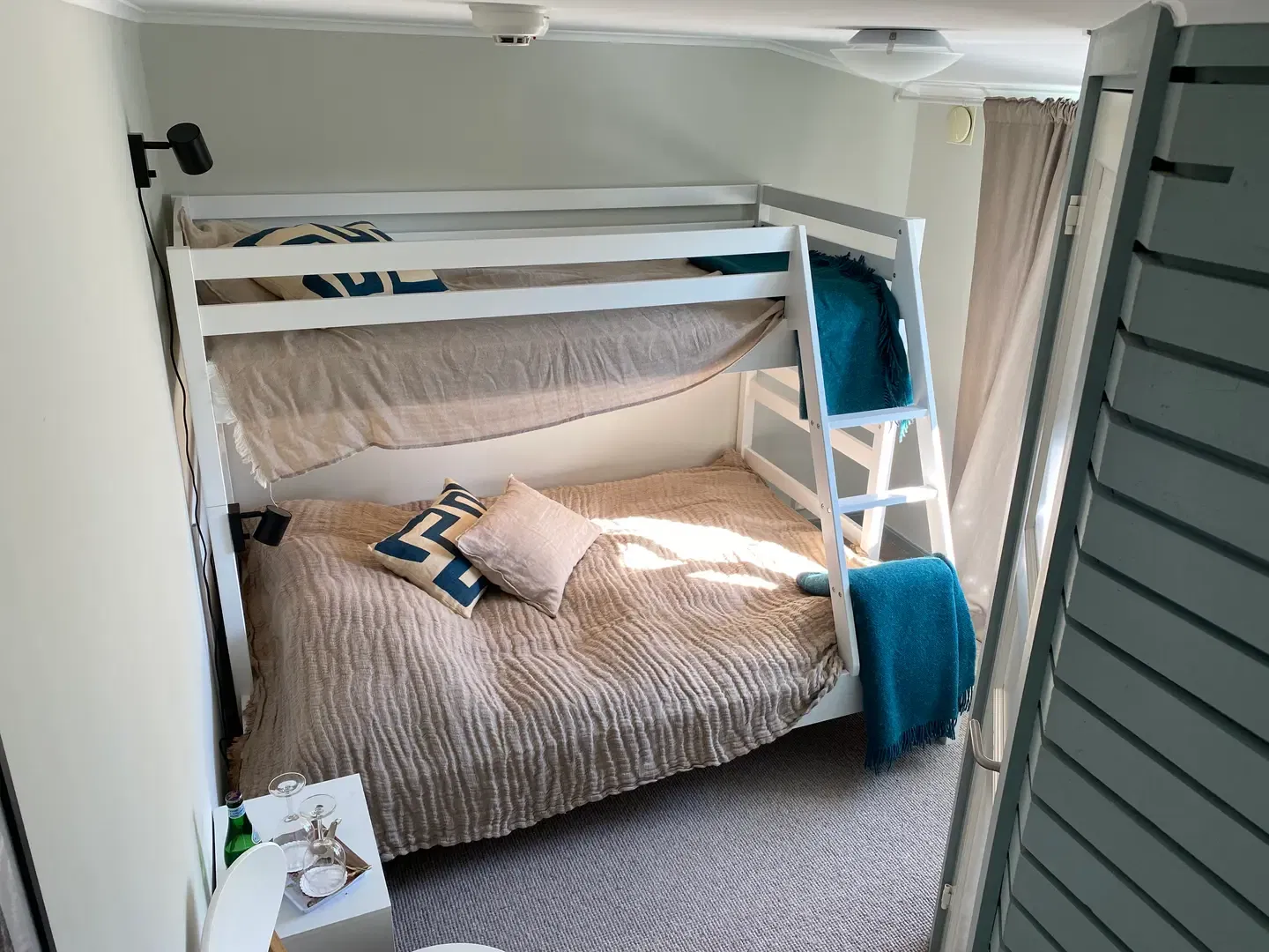 Rum #8, Trebäddsrum - Image 1